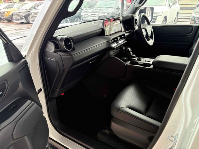 LANDCRUISER 250