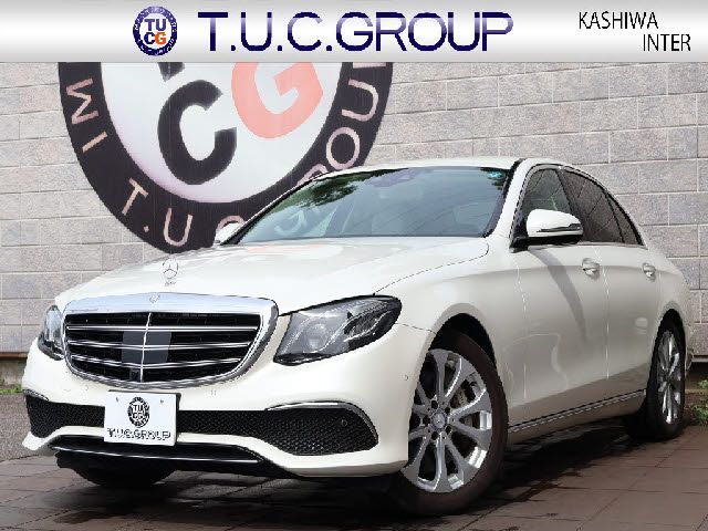 MERCEDES BENZ E class sedan