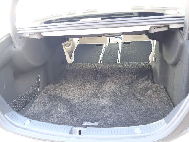 MERCEDES BENZ E class sedan