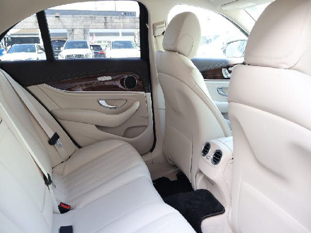 MERCEDES BENZ E class sedan