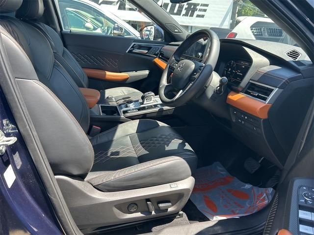 OUTLANDER PHEV