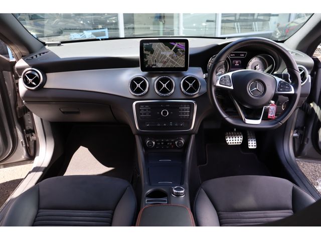 MERCEDES BENZ CLA Shooting Brake