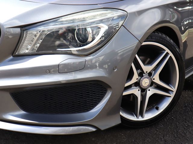 MERCEDES BENZ CLA Shooting Brake