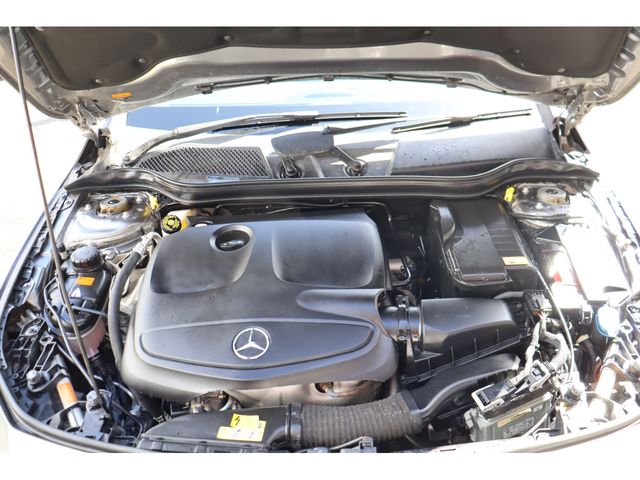 MERCEDES BENZ CLA Shooting Brake