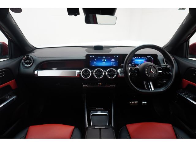 MERCEDES BENZ GLB