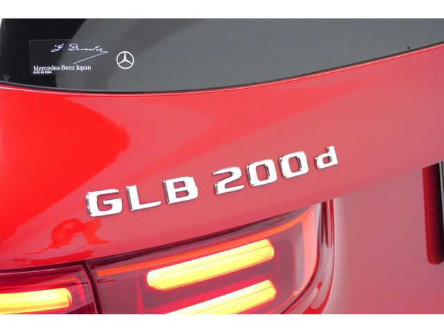 MERCEDES BENZ GLB