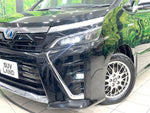 VOXY HYBRID