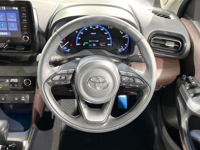 YARIS CROSS HYBRID