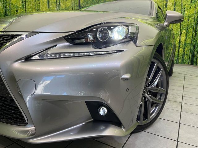 LEXUS IS300h