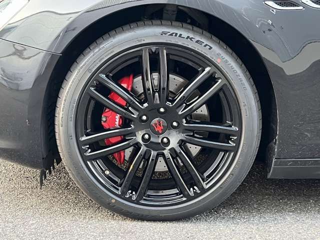 MASERATI GHIBLI Sedan