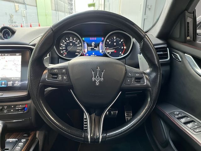 MASERATI GHIBLI Sedan