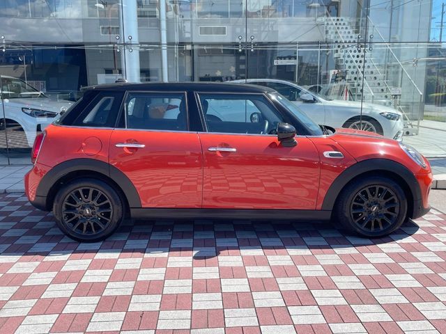 MINI COOPER D 5DOOR