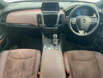 CROWN sedan hybrid