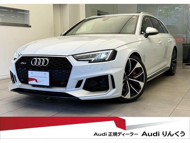 AUDI RS4 AVANT