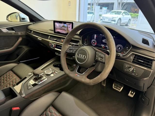 AUDI RS4 AVANT