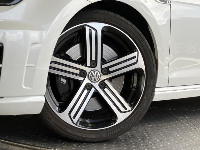 VOLKSWAGEN GOLF R