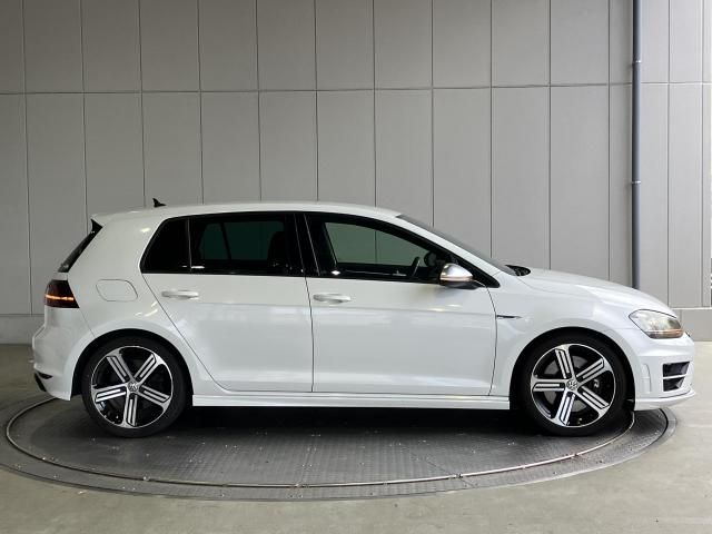 VOLKSWAGEN GOLF R