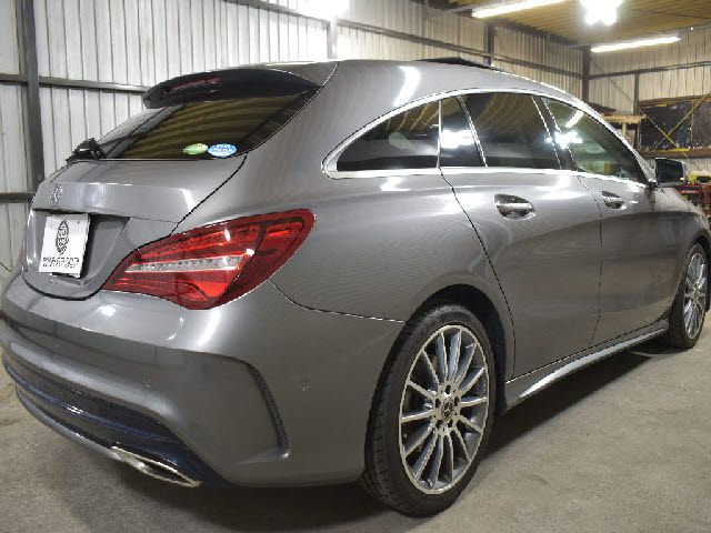 MERCEDES BENZ CLA Shooting Brake