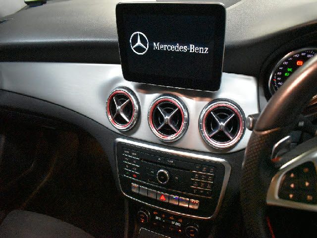 MERCEDES BENZ CLA Shooting Brake