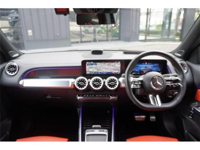 MERCEDES BENZ GLB
