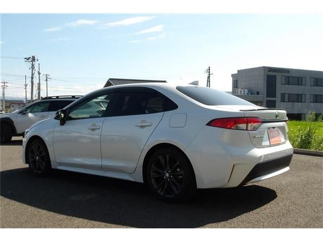 COROLLA sedan HYBRID 4WD