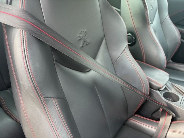 PEUGEOT RCZ