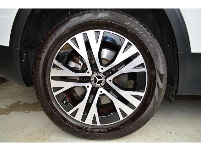 MERCEDES BENZ GLB