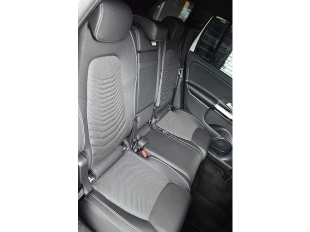MERCEDES BENZ GLB