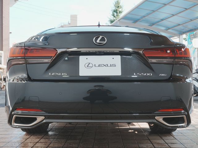 LEXUS LS500 4WD