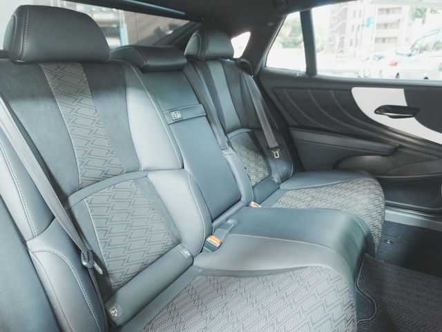 LEXUS LS500 4WD