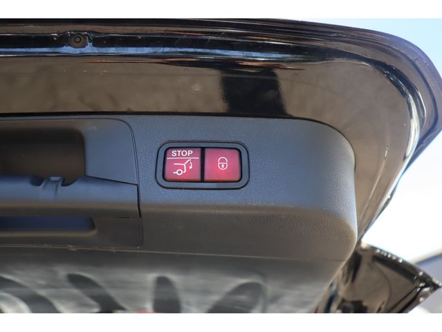 MERCEDES BENZ GLB