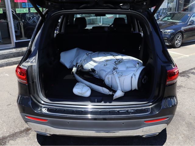 MERCEDES BENZ GLB