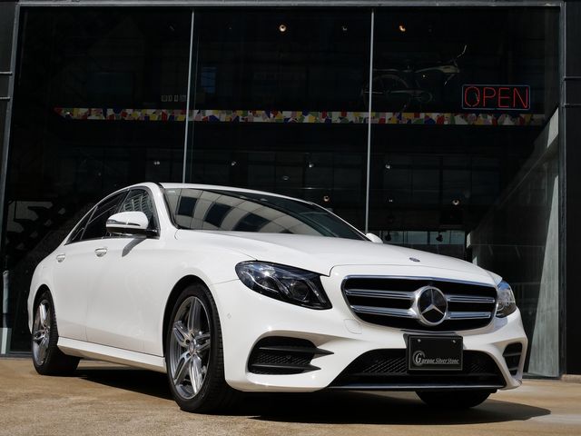 MERCEDES BENZ E class sedan