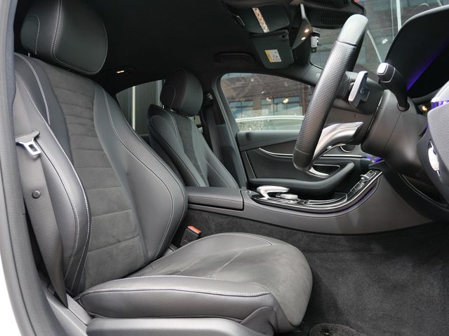MERCEDES BENZ E class sedan