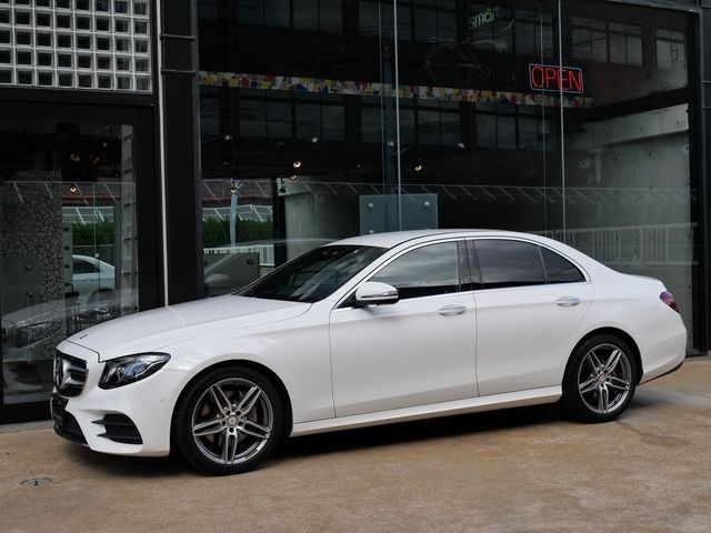 MERCEDES BENZ E class sedan