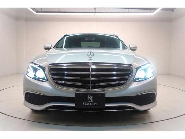 MERCEDES BENZ E class sedan