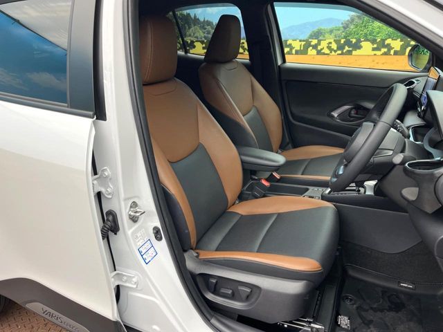 YARIS CROSS HYBRID