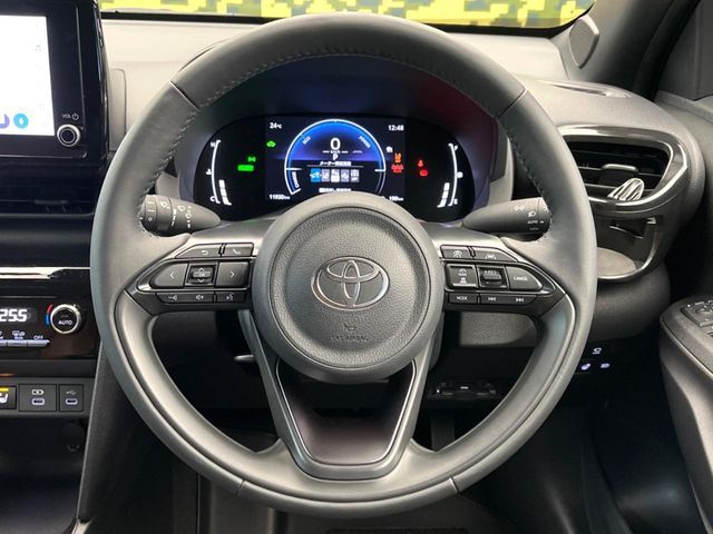 YARIS CROSS HYBRID