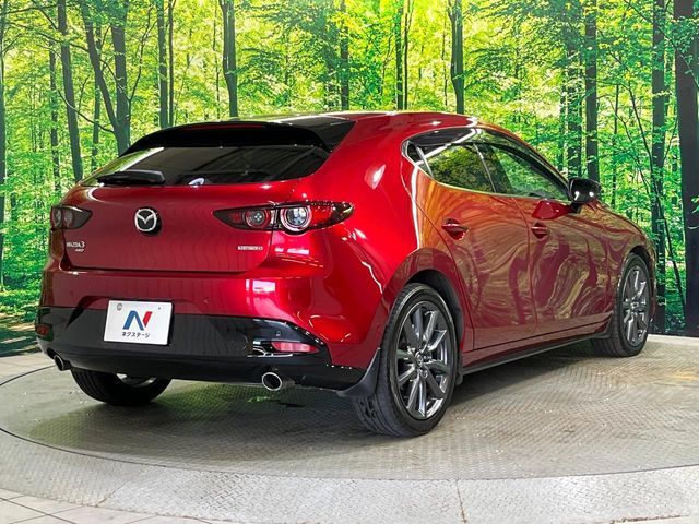 MAZDA3 FASTBACK