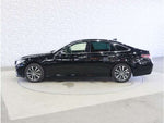 CROWN sedan hybrid