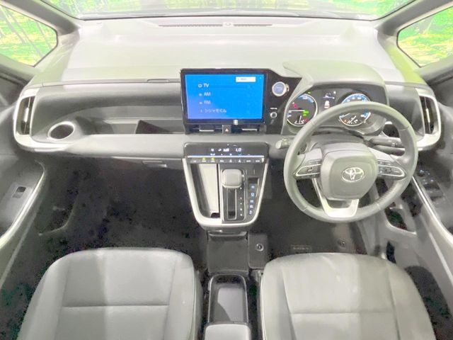 VOXY HYBRID
