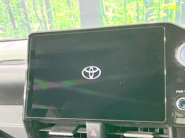 VOXY HYBRID