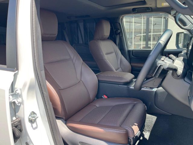 LANDCRUISER 250