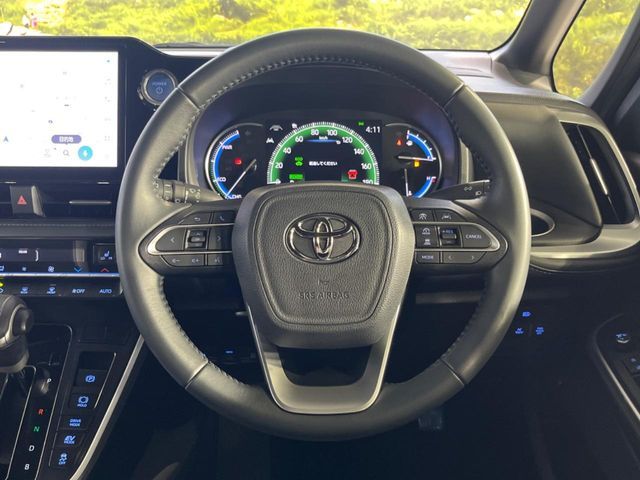 VOXY HYBRID