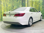 CROWN sedan hybrid