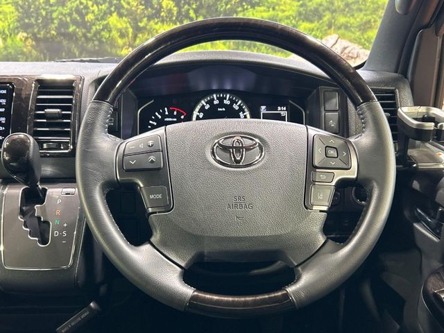 HIACE van 2WD