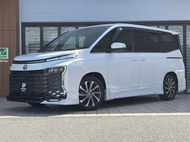 VOXY HYBRID