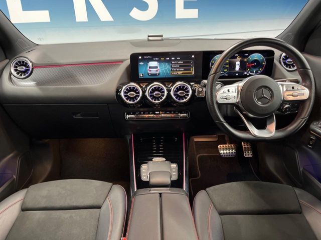 MERCEDES BENZ GLA class