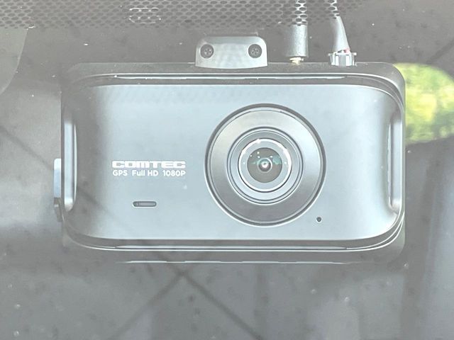 VOXY HYBRID