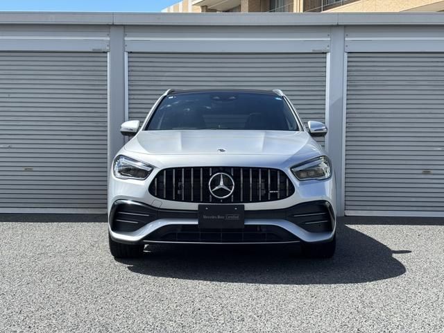 MERCEDES AMG GLA class